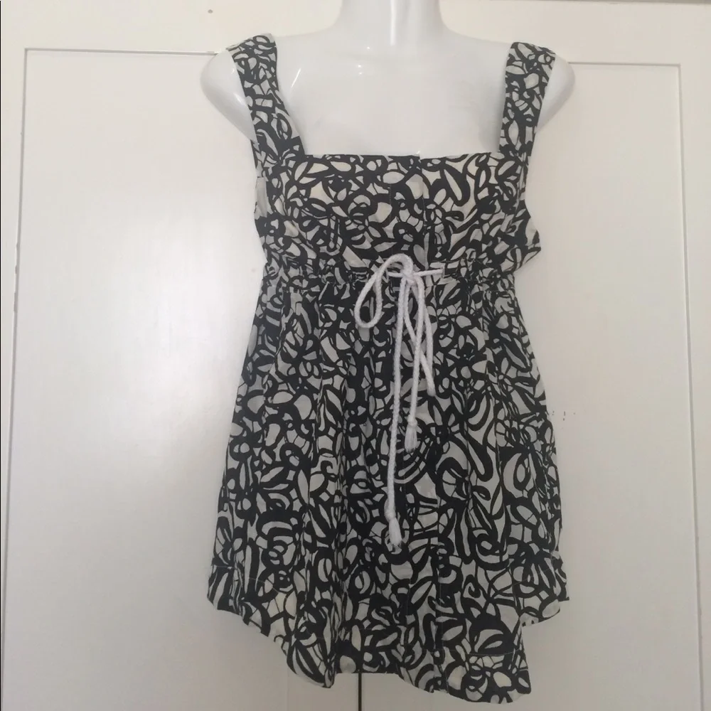 {🥰🥰{Anthro} Fei Drawstring Top - Picture 1 of 4